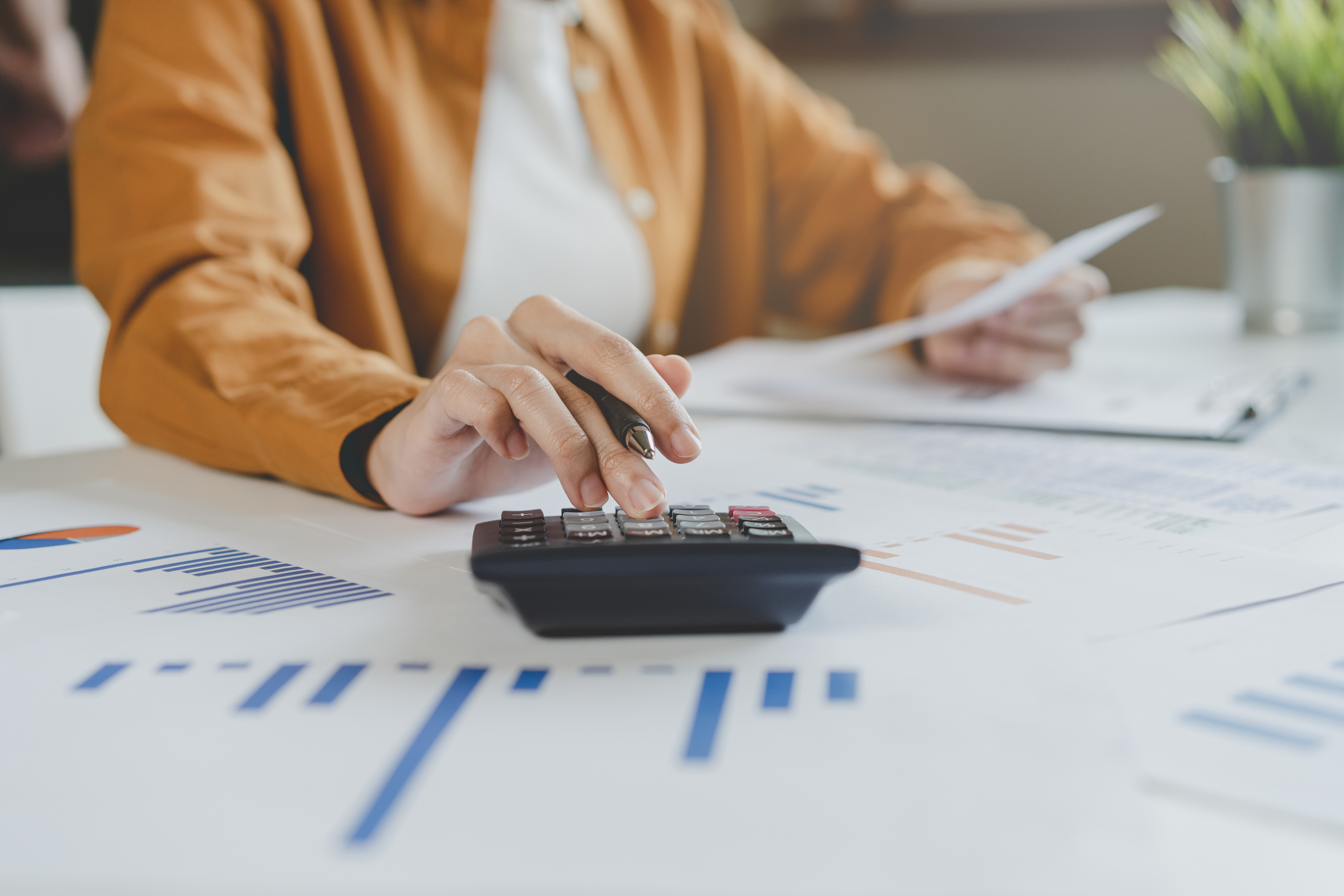 <span id="hs_cos_wrapper_name" class="hs_cos_wrapper hs_cos_wrapper_meta_field hs_cos_wrapper_type_text" style="" data-hs-cos-general-type="meta_field" data-hs-cos-type="text" >Total Bankruptcy Filings Increase 33 Percent from Previous Month</span>